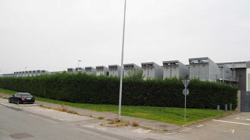 Data center cooling infrastructure exterior